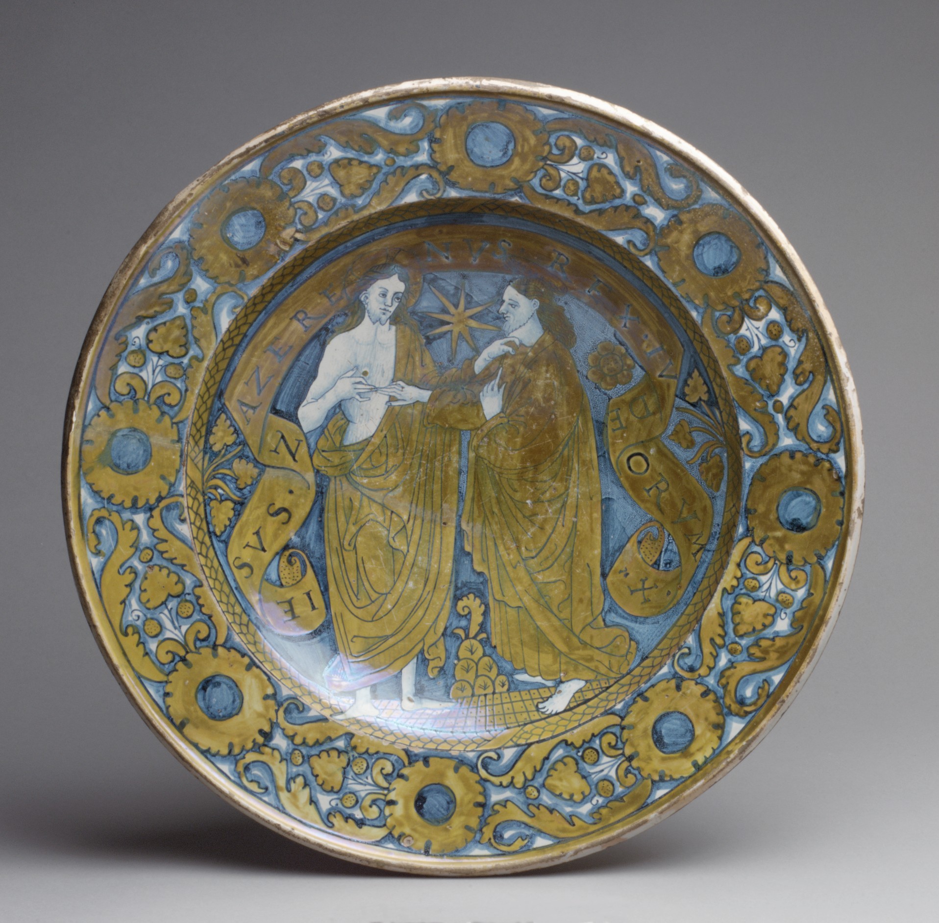 Maiolica dish depicting the risen Christ showing his wound to Saint Thomas